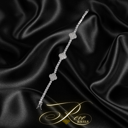 Silver Clover Bracelet 💎